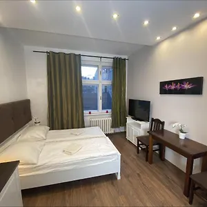 pj-apartamenty-sw-krzyza-krakow.krakowhotelspoland.com/